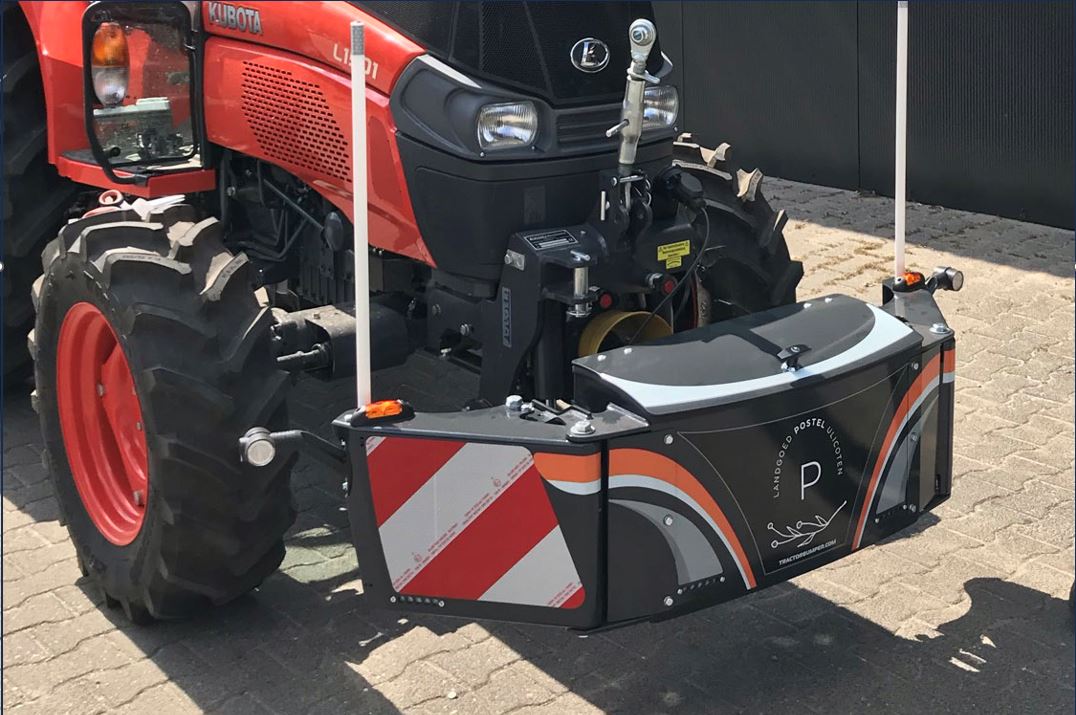 Box 50L Category 1 bumper mounted on a Kubota tractor